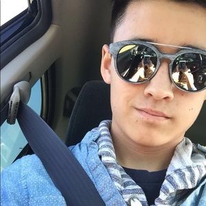 Meet your Posher, Drew